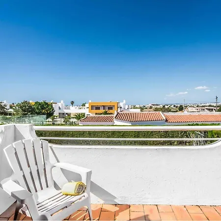 Charlota * 阿尔布费拉