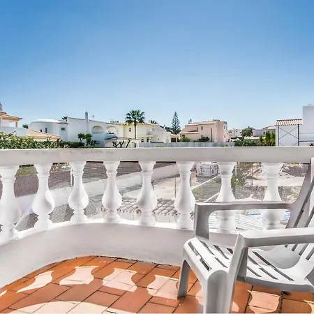 Charlota * 阿尔布费拉